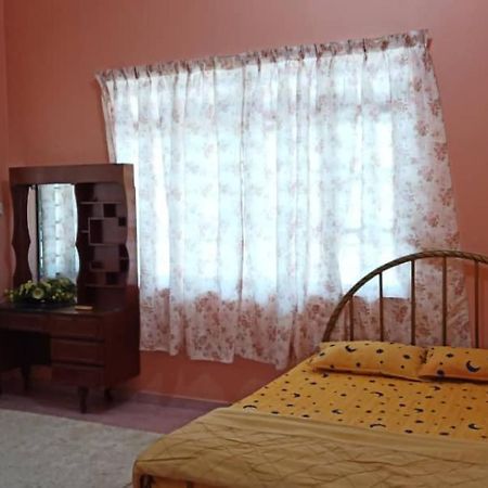 Homestay Zahra Sri Bayu Cherang Ruku Kültér fotó