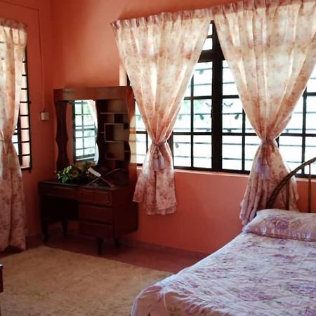 Homestay Zahra Sri Bayu Cherang Ruku Kültér fotó