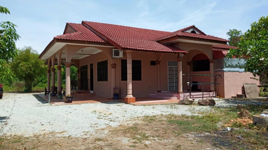 Homestay Zahra Sri Bayu Cherang Ruku Kültér fotó