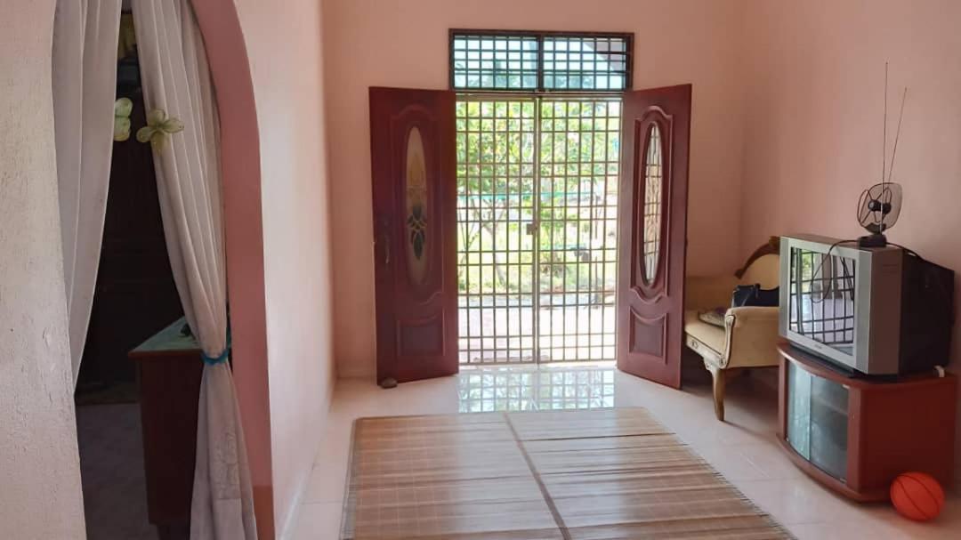 Homestay Zahra Sri Bayu Cherang Ruku Kültér fotó
