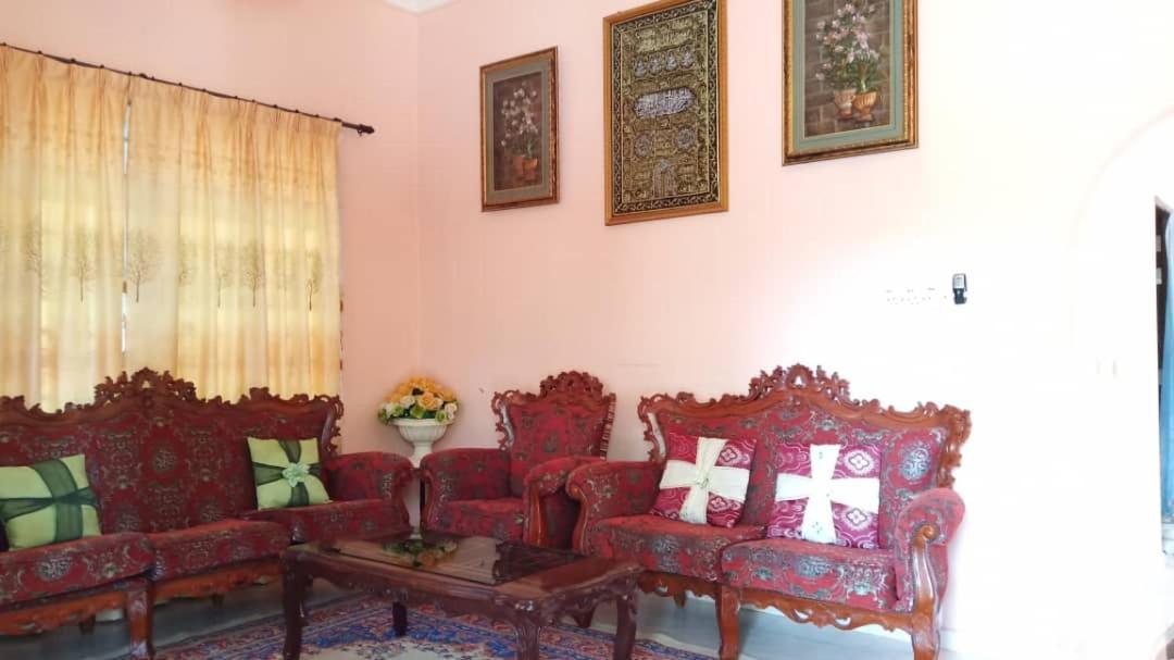 Homestay Zahra Sri Bayu Cherang Ruku Kültér fotó